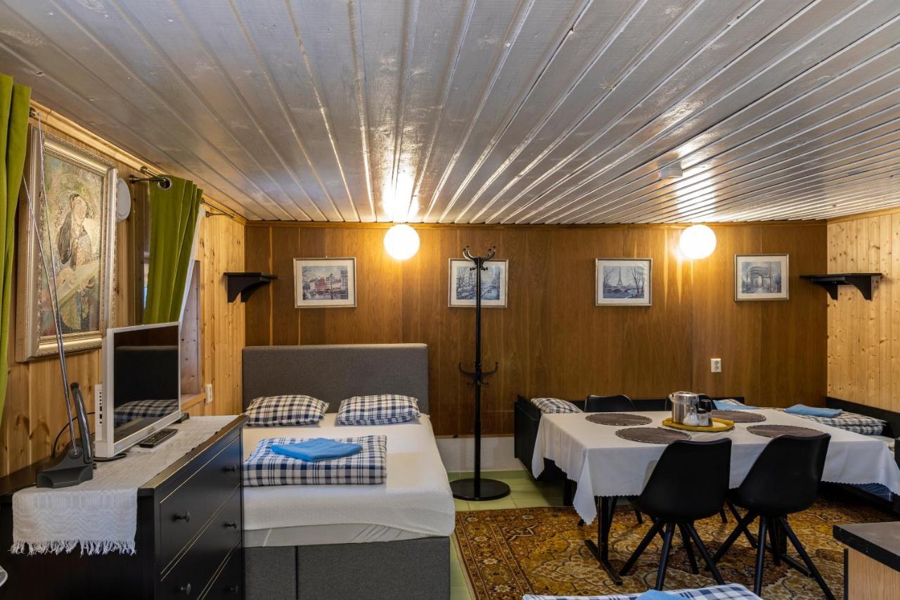 Maple House - Sodyba Tarp Klevu Utena Esterno foto